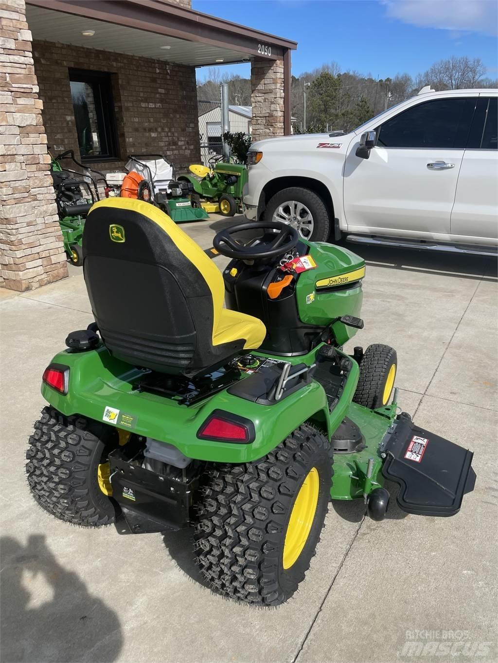 John Deere X590 소형 트랙터