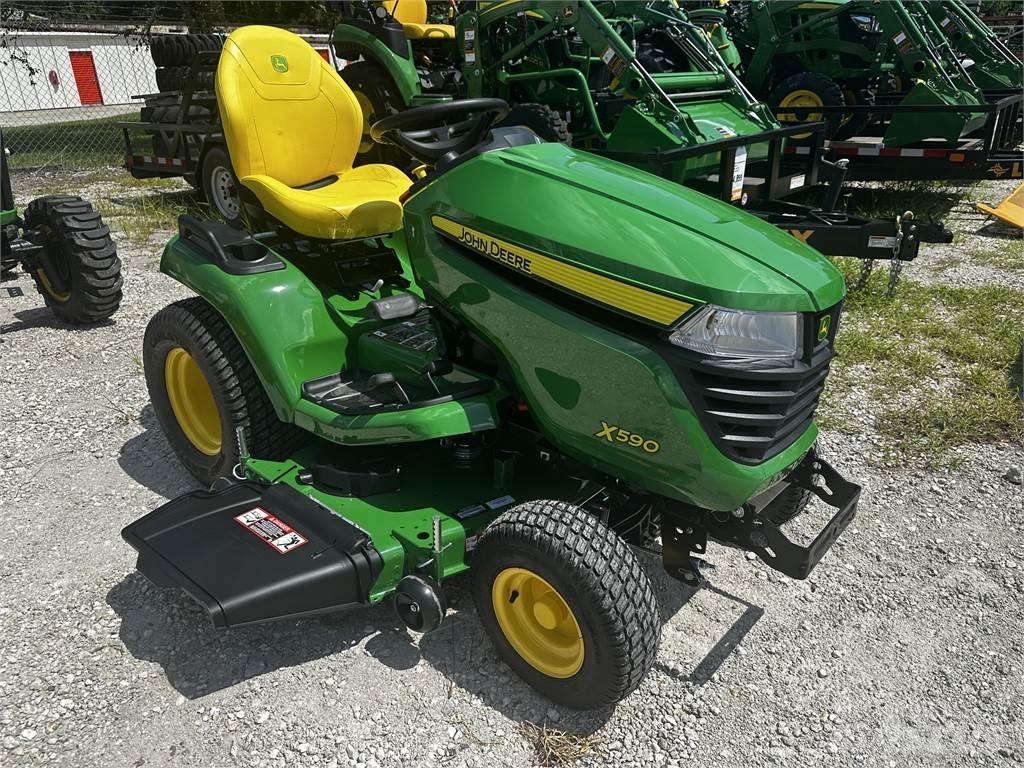 John Deere X590 소형 트랙터