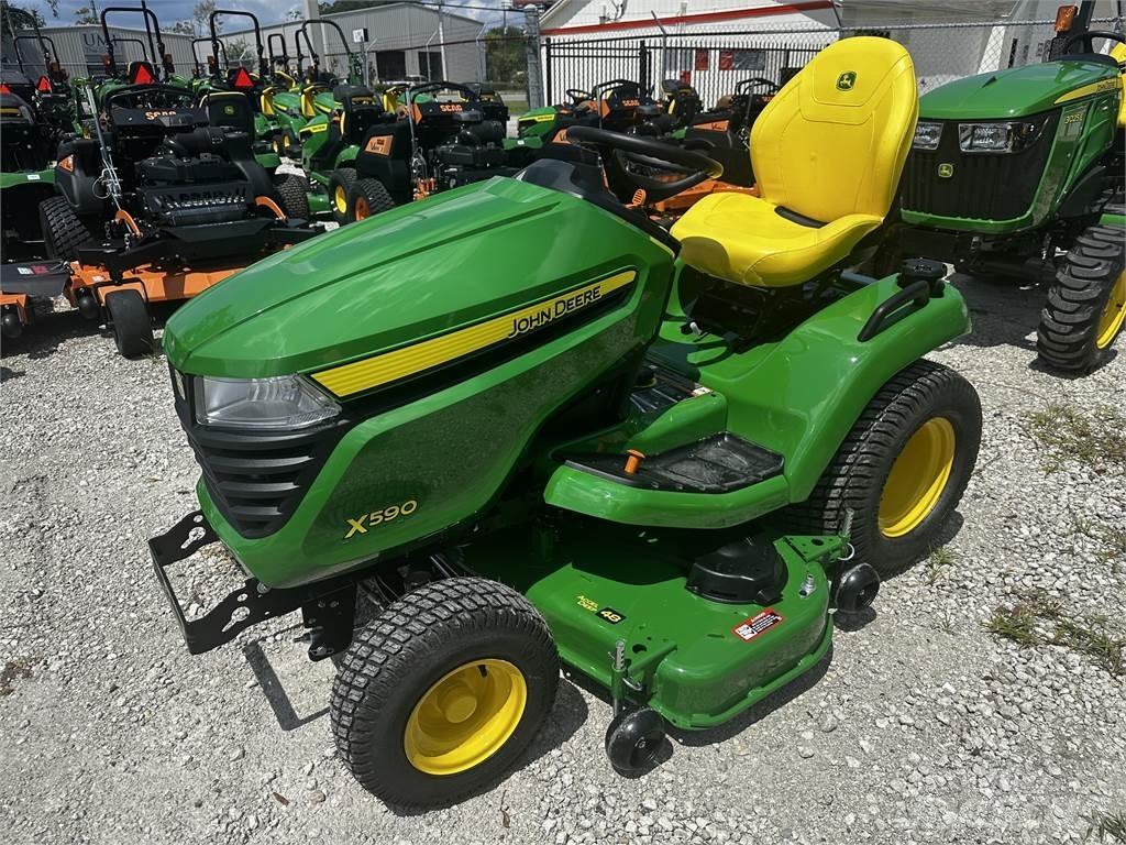 John Deere X590 소형 트랙터