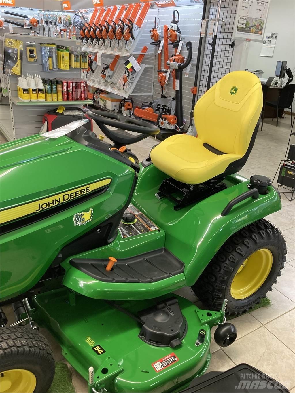 John Deere X590 소형 트랙터