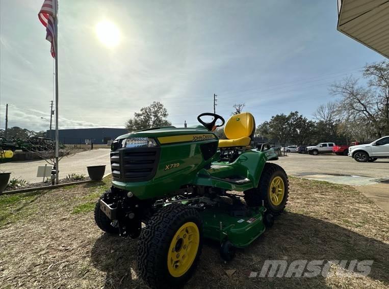 John Deere X739 소형 트랙터