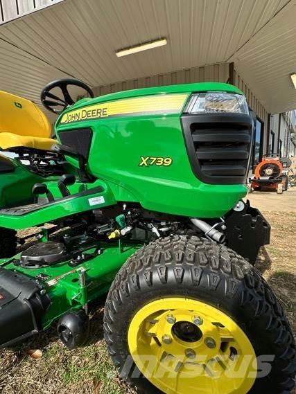 John Deere X739 소형 트랙터
