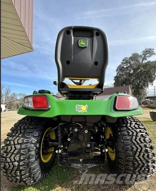 John Deere X739 소형 트랙터