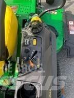 John Deere Z735E 회전식 잔디깎기