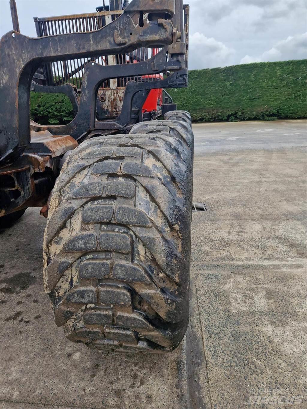 Komatsu 855 원목 포워더
