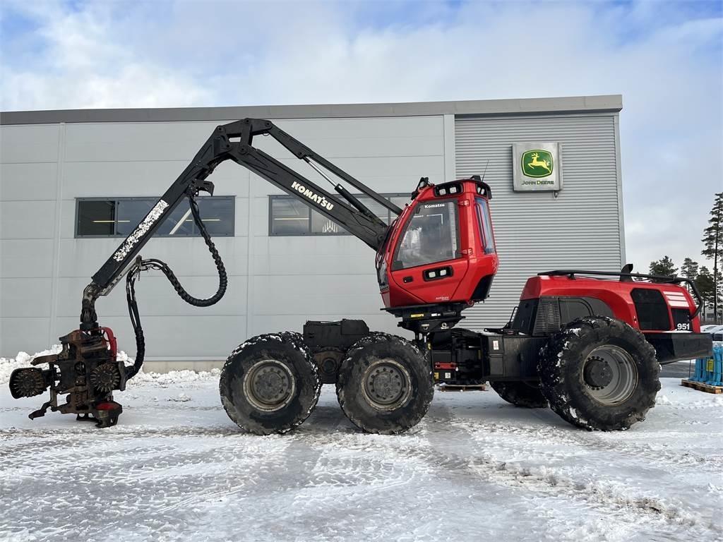 Komatsu 951 원목 하베스터