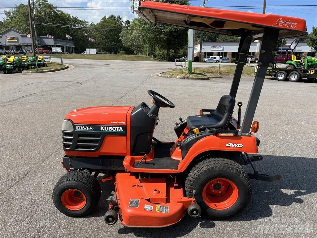 Kubota BX2200 소형 트랙터