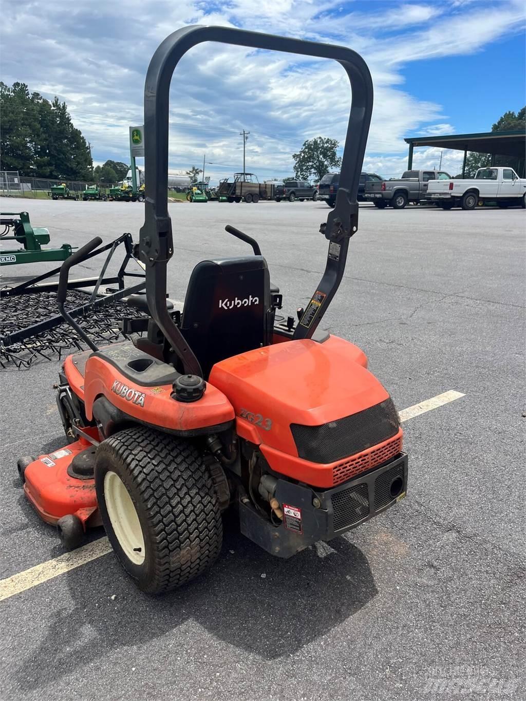 Kubota ZG23 회전식 잔디깎기