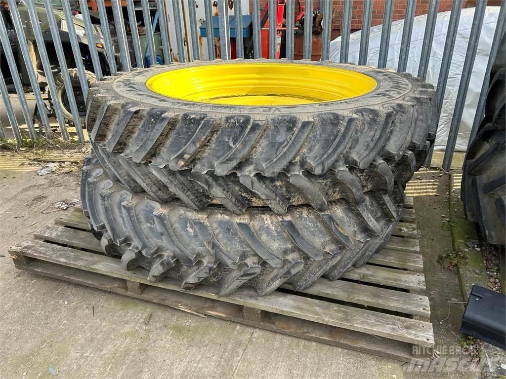  Row Crop Tyres 타이어, 휠 및 림
