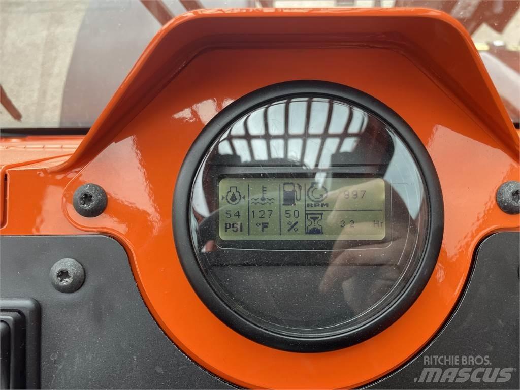 SkyTrak 8042 텔러 핸들러