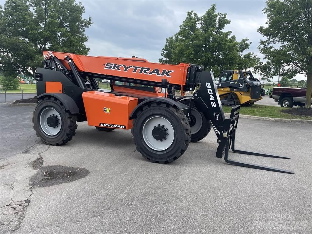 SkyTrak 8042 텔러 핸들러