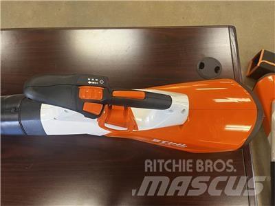 Stihl BGA200 골프 카트