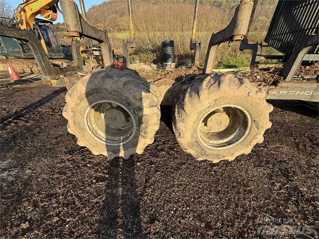 Valtra T174 원목 포워더