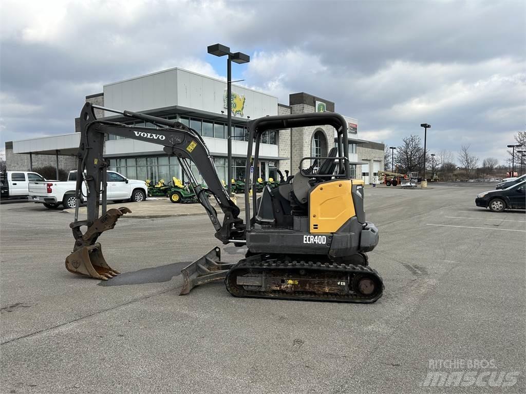 Volvo ECR40D 소형 굴삭기 7톤 미만