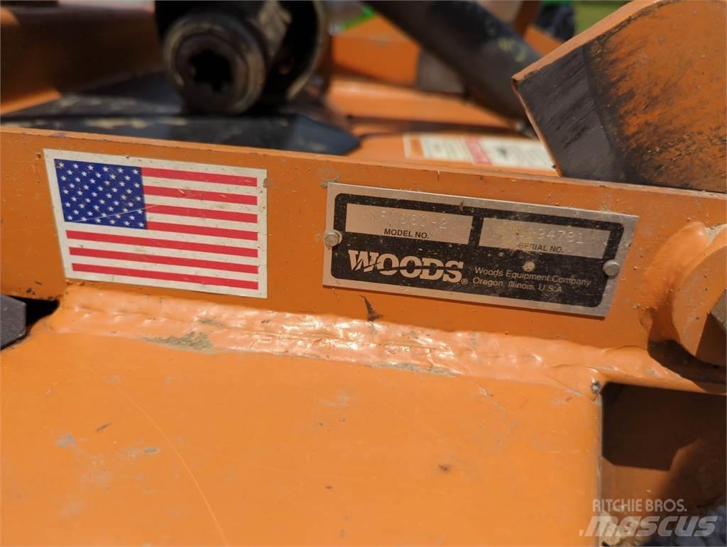 Woods RM660 탑승형 잔디깎기