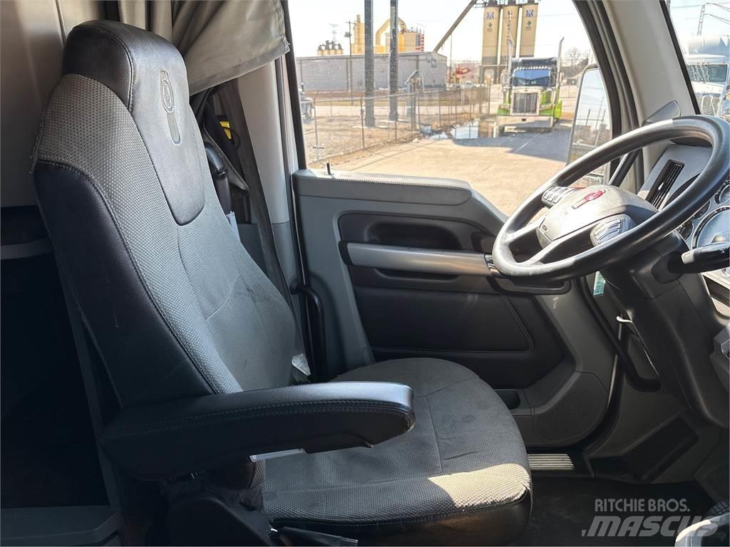 Kenworth T680 트랙터 유닛