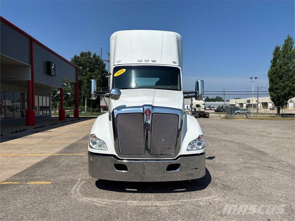 Kenworth T680 트랙터 유닛
