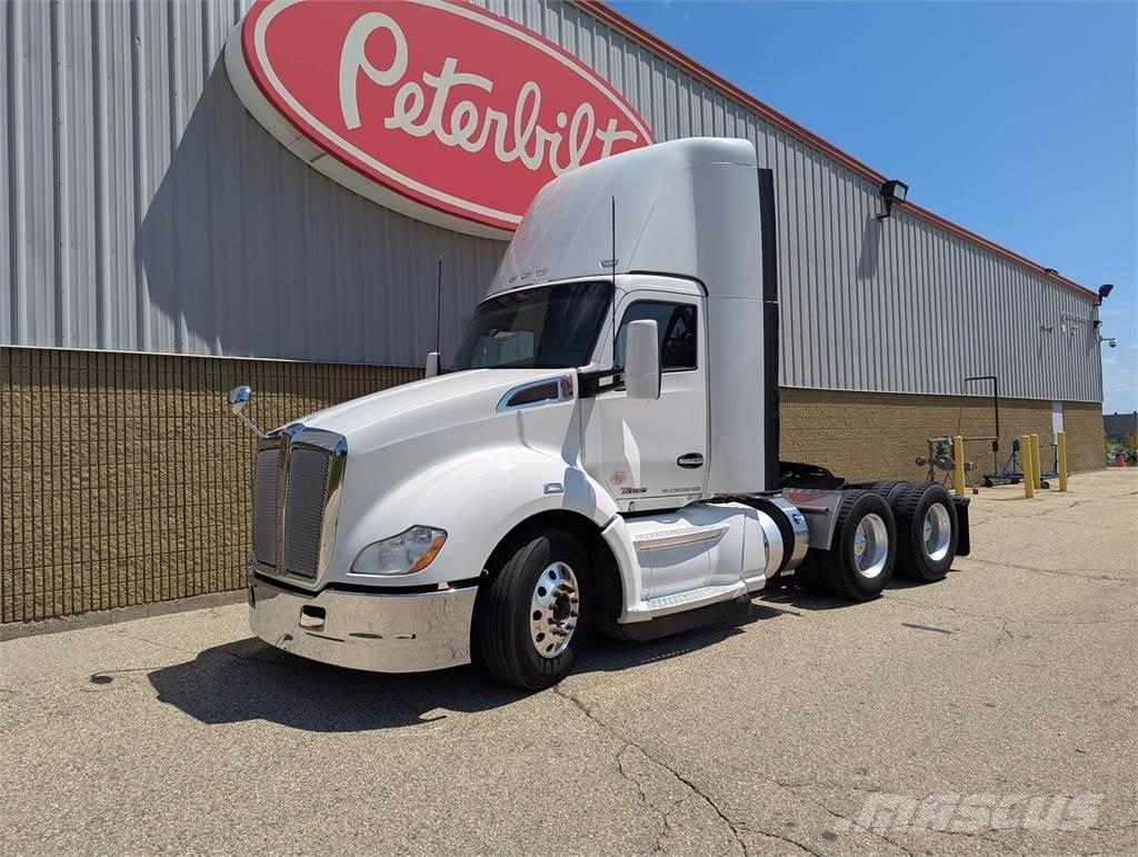 Kenworth T680 트랙터 유닛