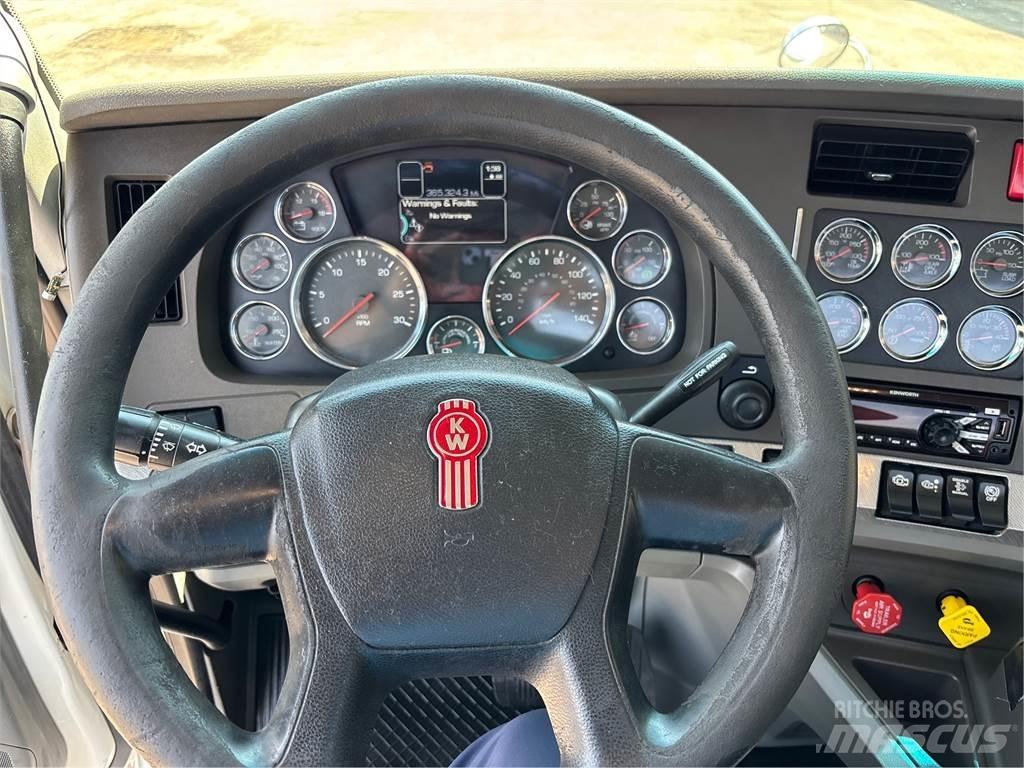 Kenworth T680 기타 트럭
