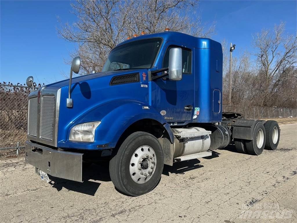 Kenworth T880 트랙터 유닛