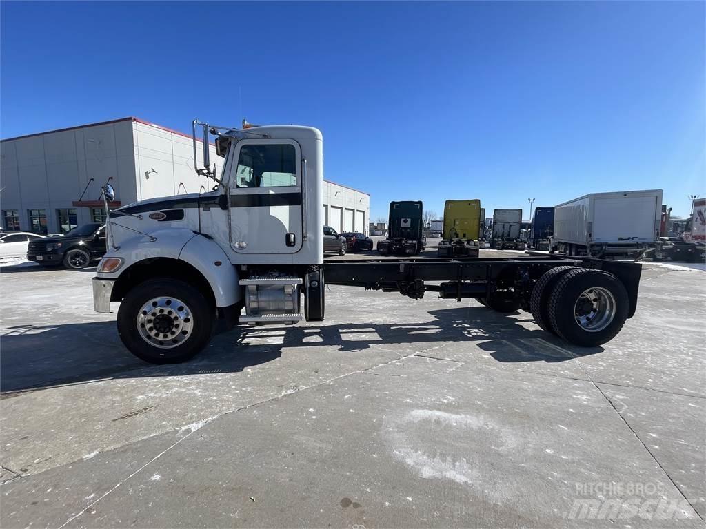 Peterbilt 337 새시 운전실 트럭