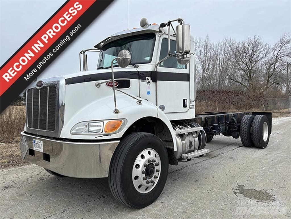 Peterbilt 337 새시 운전실 트럭