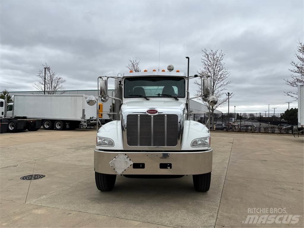 Peterbilt 337 새시 운전실 트럭