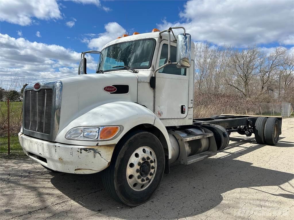 Peterbilt 337 새시 운전실 트럭