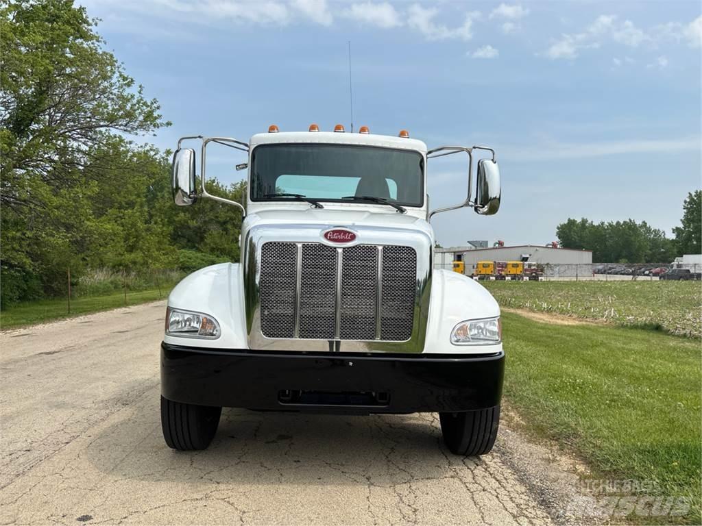 Peterbilt 337 새시 운전실 트럭
