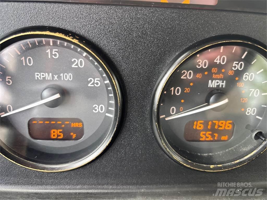 Peterbilt 337 새시 운전실 트럭