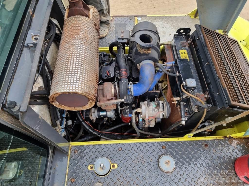 Ammann AP240 공기 타이어 롤러