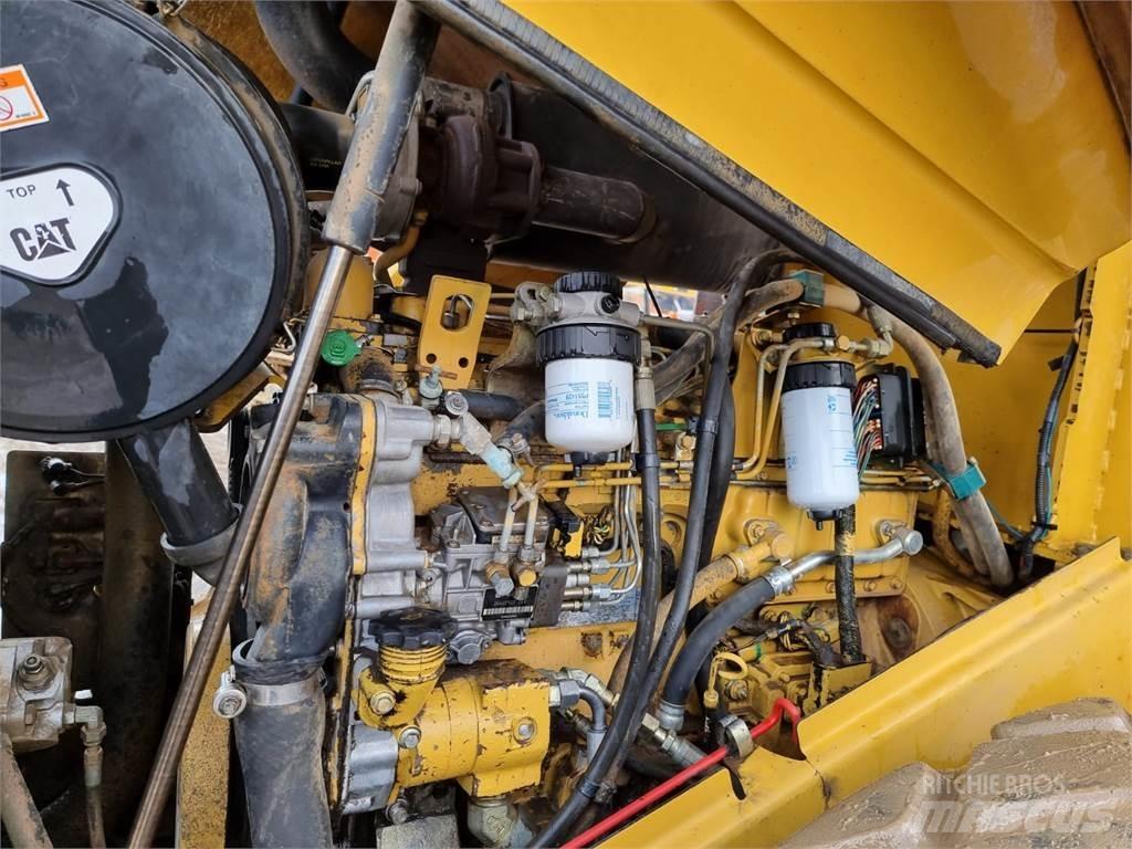 CAT CS 563E 싱글 드럼 롤러