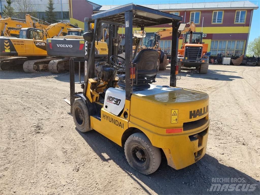 Hyundai Halla HDF30 디젤 지게차