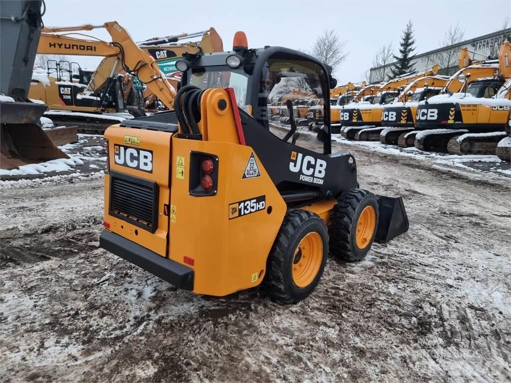 JCB 135HD  스키드로더