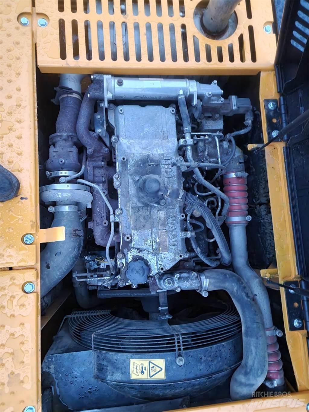JCB JS220LC 대형 굴삭기 29톤 이상