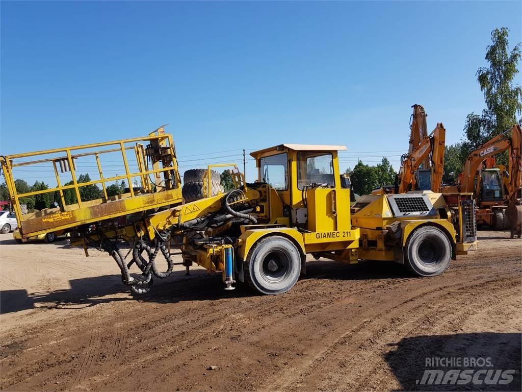 Kita UV211 SP25BG06  휠로우더