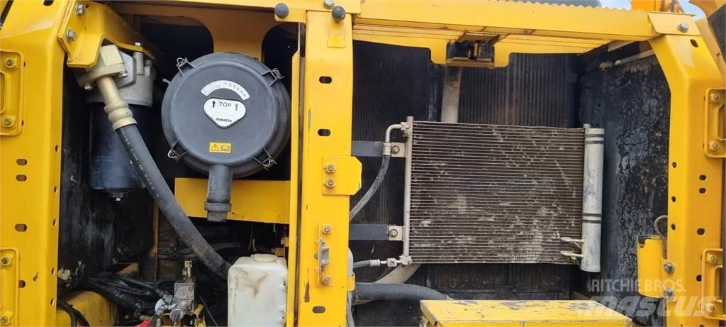 Komatsu PC210LC 대형 굴삭기 29톤 이상