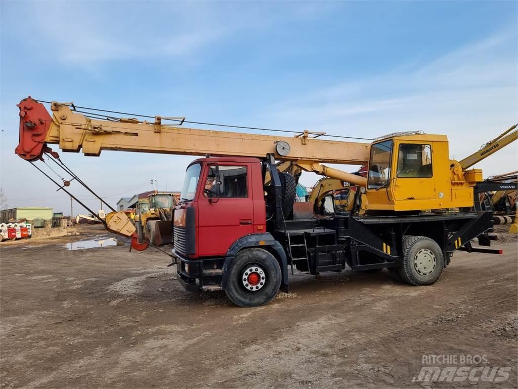 MAZ 533731 A/T 크레인