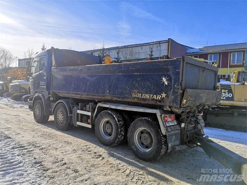 Scania R560 8x4 스킵 로더 트럭