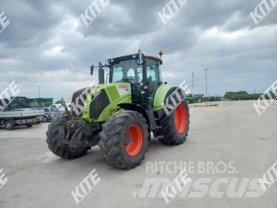 CLAAS Axion 820 트랙터