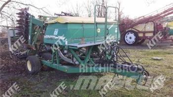 John Deere 740A 드릴