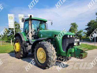 John Deere 8220 트랙터