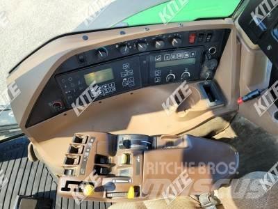 John Deere 8220 트랙터