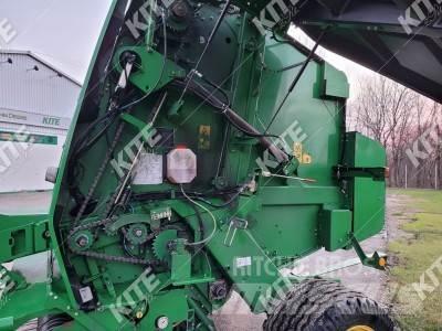 John Deere 854 원형 곤포기