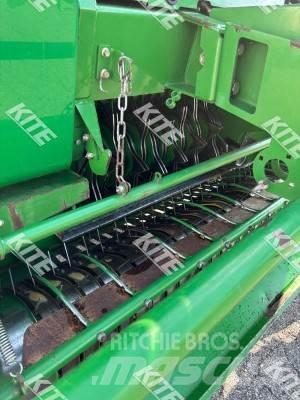 John Deere 854 원형 곤포기