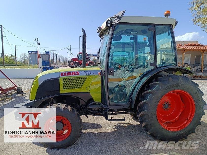 CLAAS NECTIS 227VE 트랙터