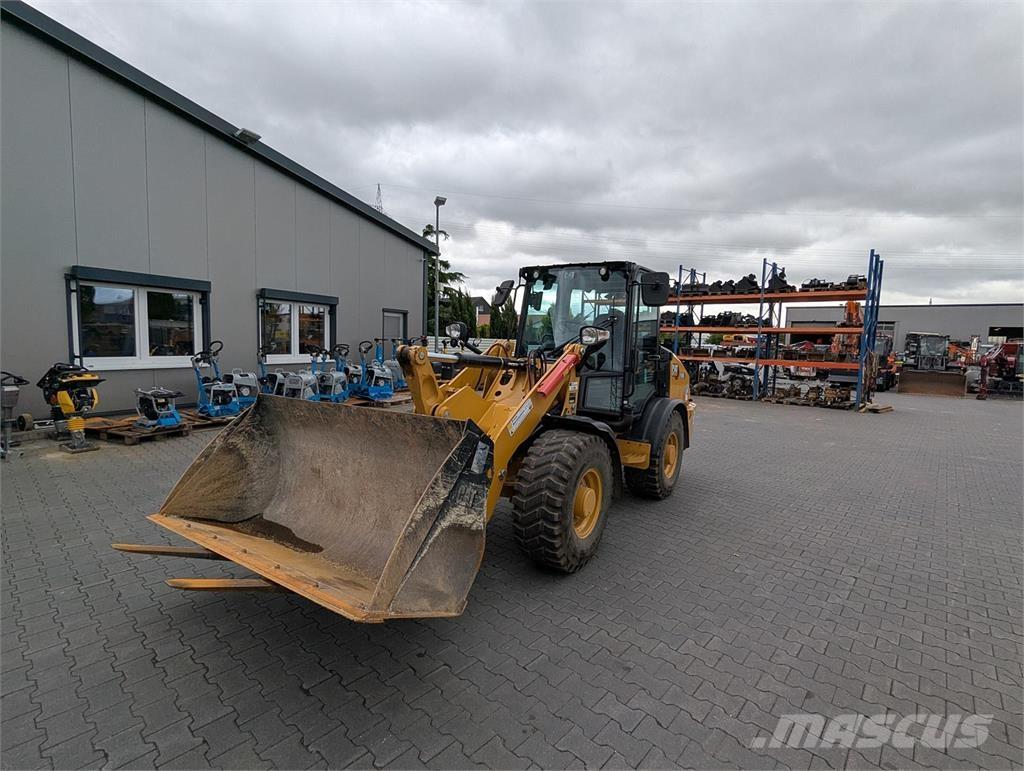 CAT 906  휠로우더