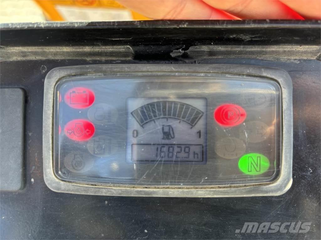 JCB 3STH-2S5 건설현장 덤프트럭