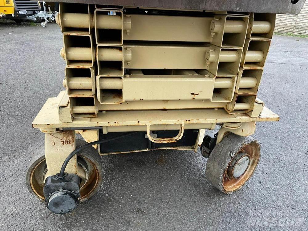 JLG 3246ES 가위형 리프트