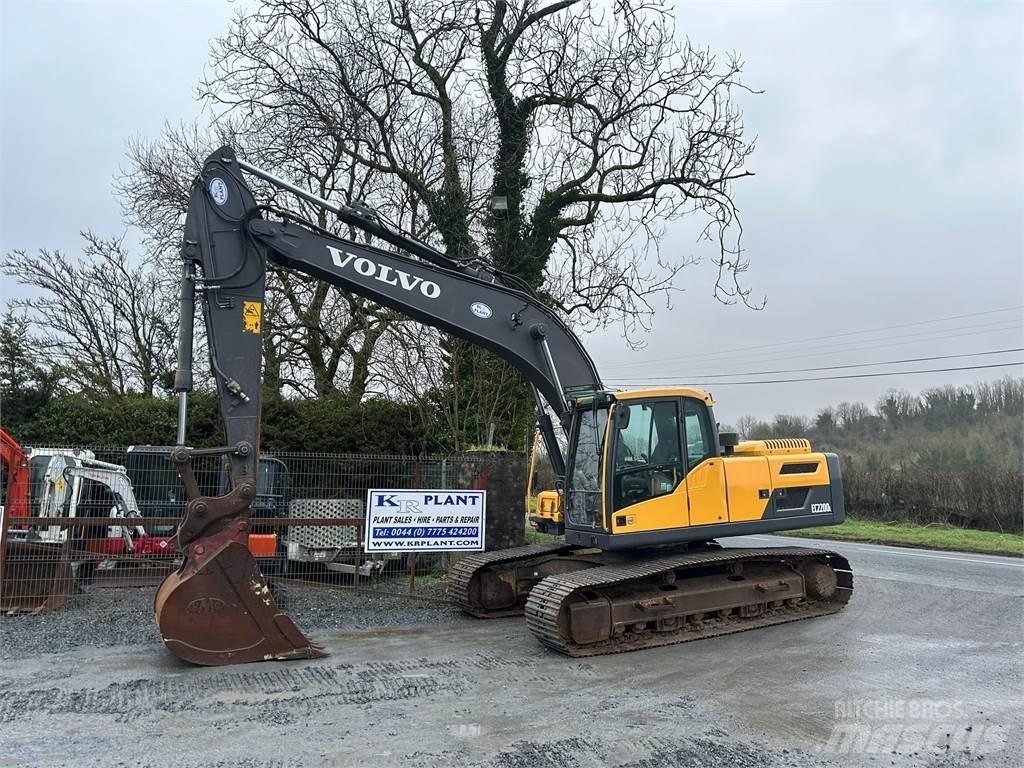 Volvo EC220DL 대형 굴삭기 29톤 이상